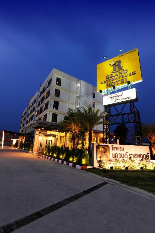 The Ritz Ratchaphruek Grand Ratchapruek - Thaivenues.com