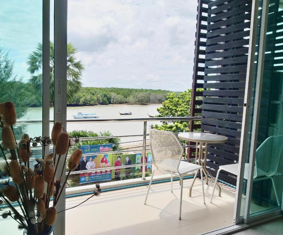 River View Hotel - Thaivenues.com
